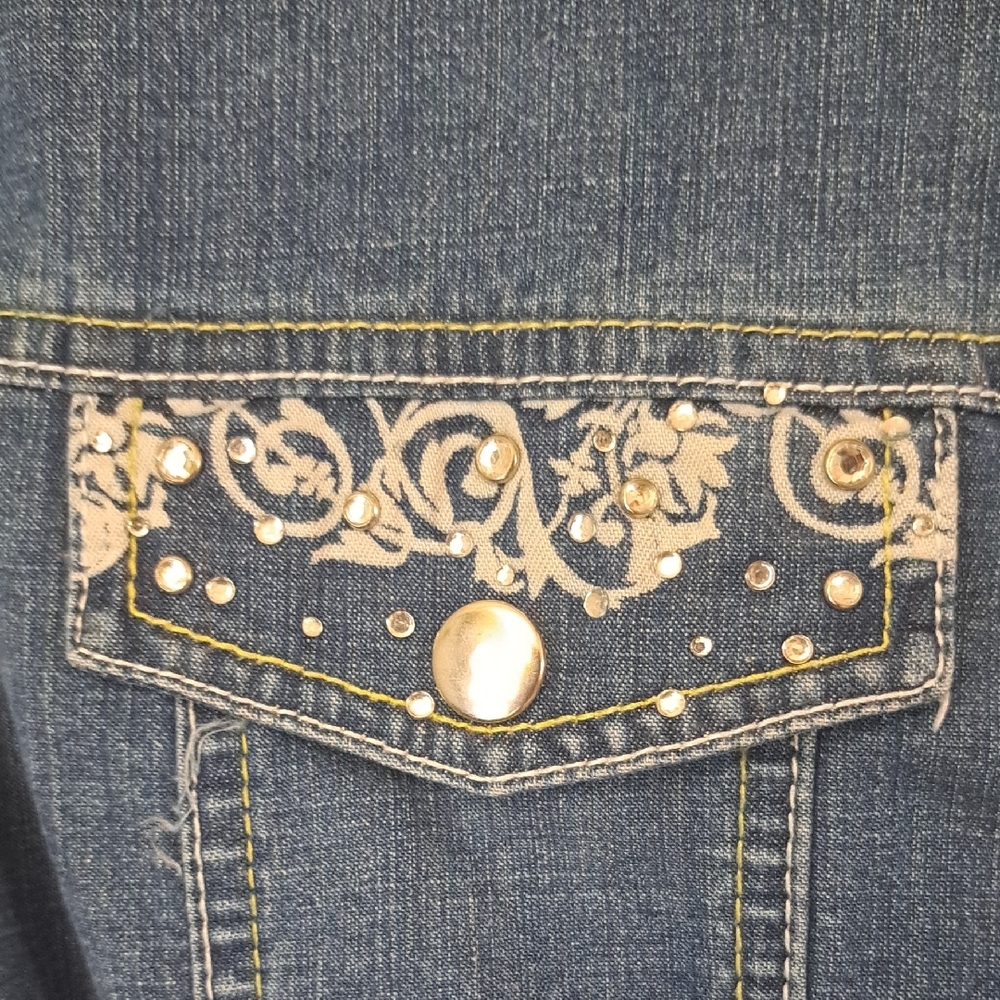 Hand Painted Denim Jacket with Embroidered Design - Picture 7 of 12